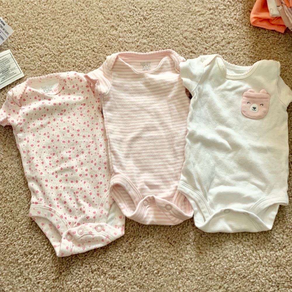 Carters onesies! Bundle 5/$20!